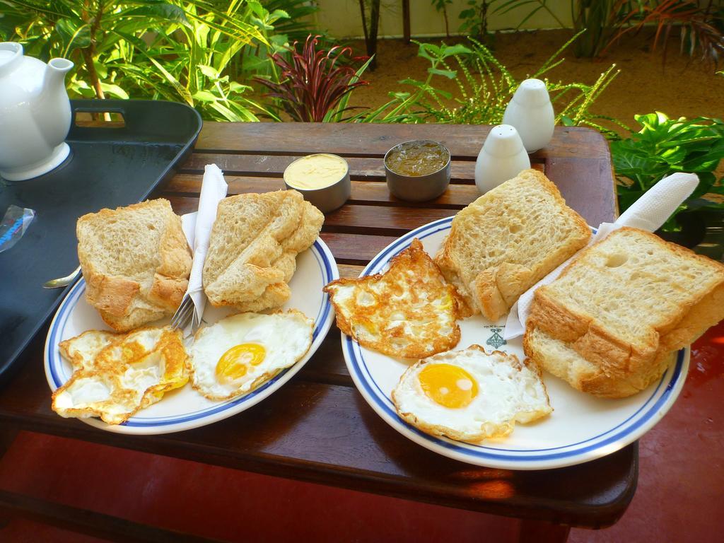 Surf & Sand Hotel Arugambay Arugam Bay Room photo